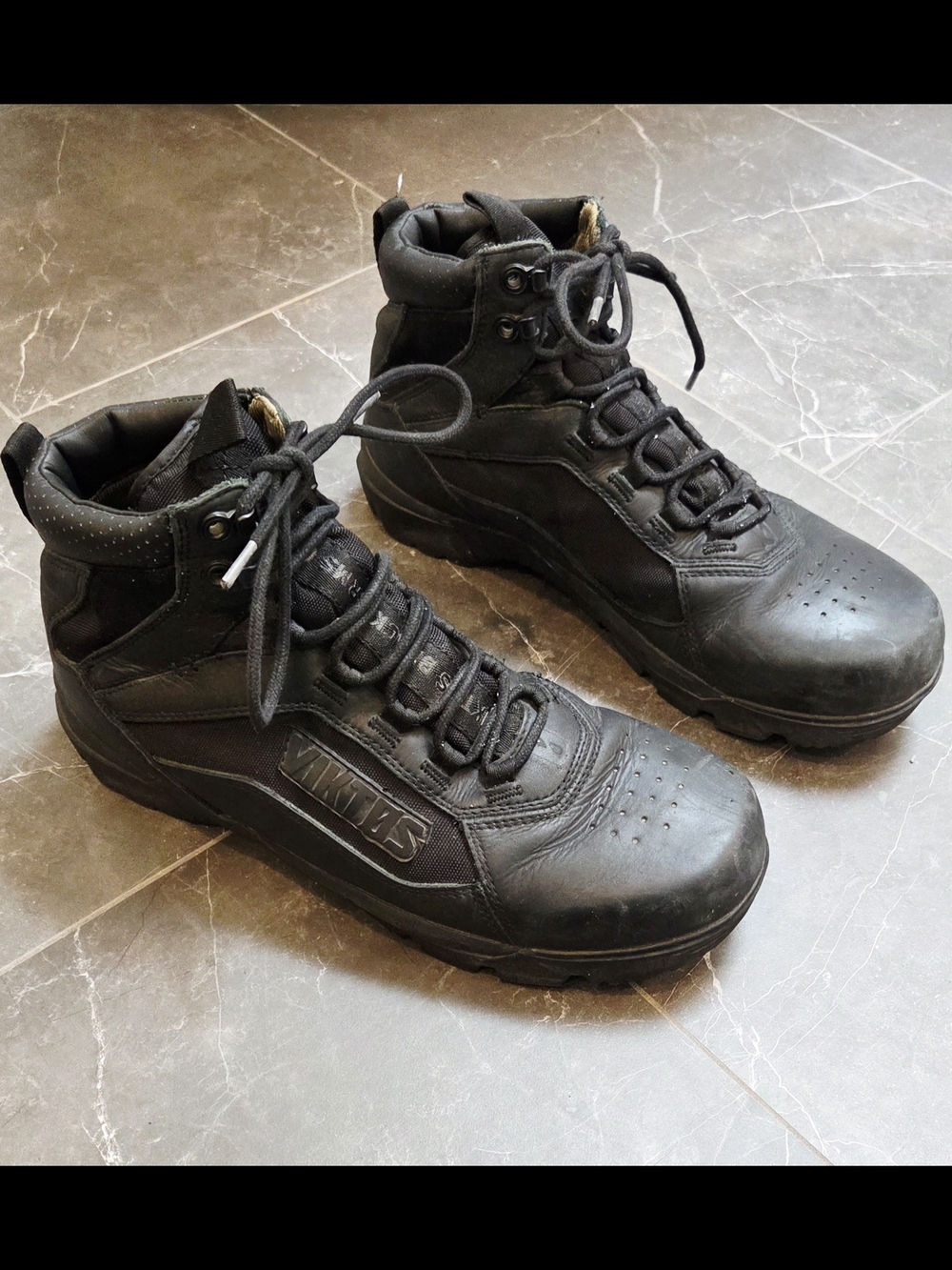 Men's Black Viktos Strife Mid Waterproof Boots - Size 10